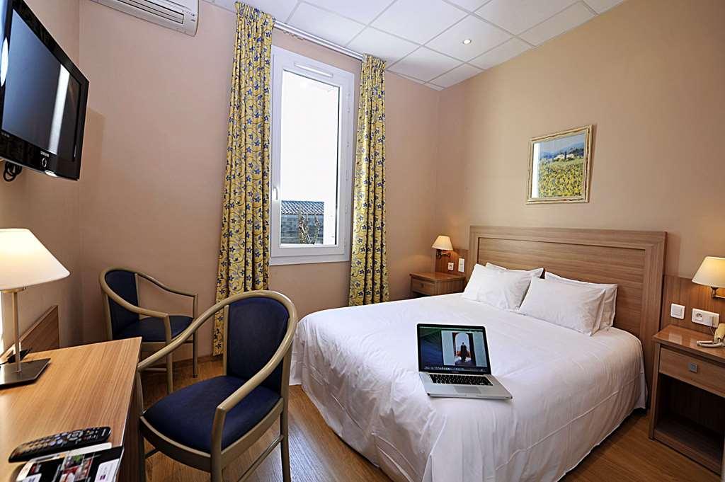 Cit'Hotel Le Louvre Orange Orange  Ruang foto