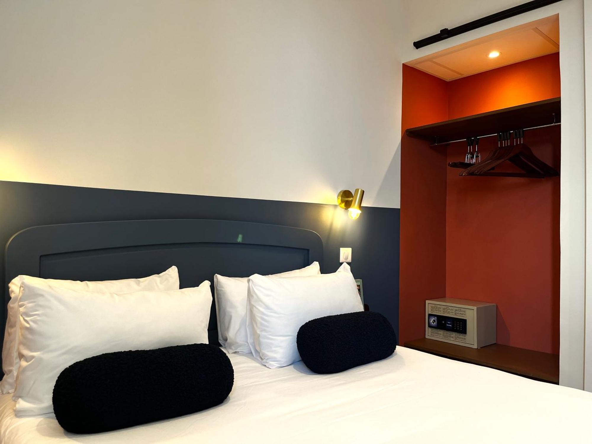 Cit'Hotel Le Louvre Orange Orange  Bagian luar foto
