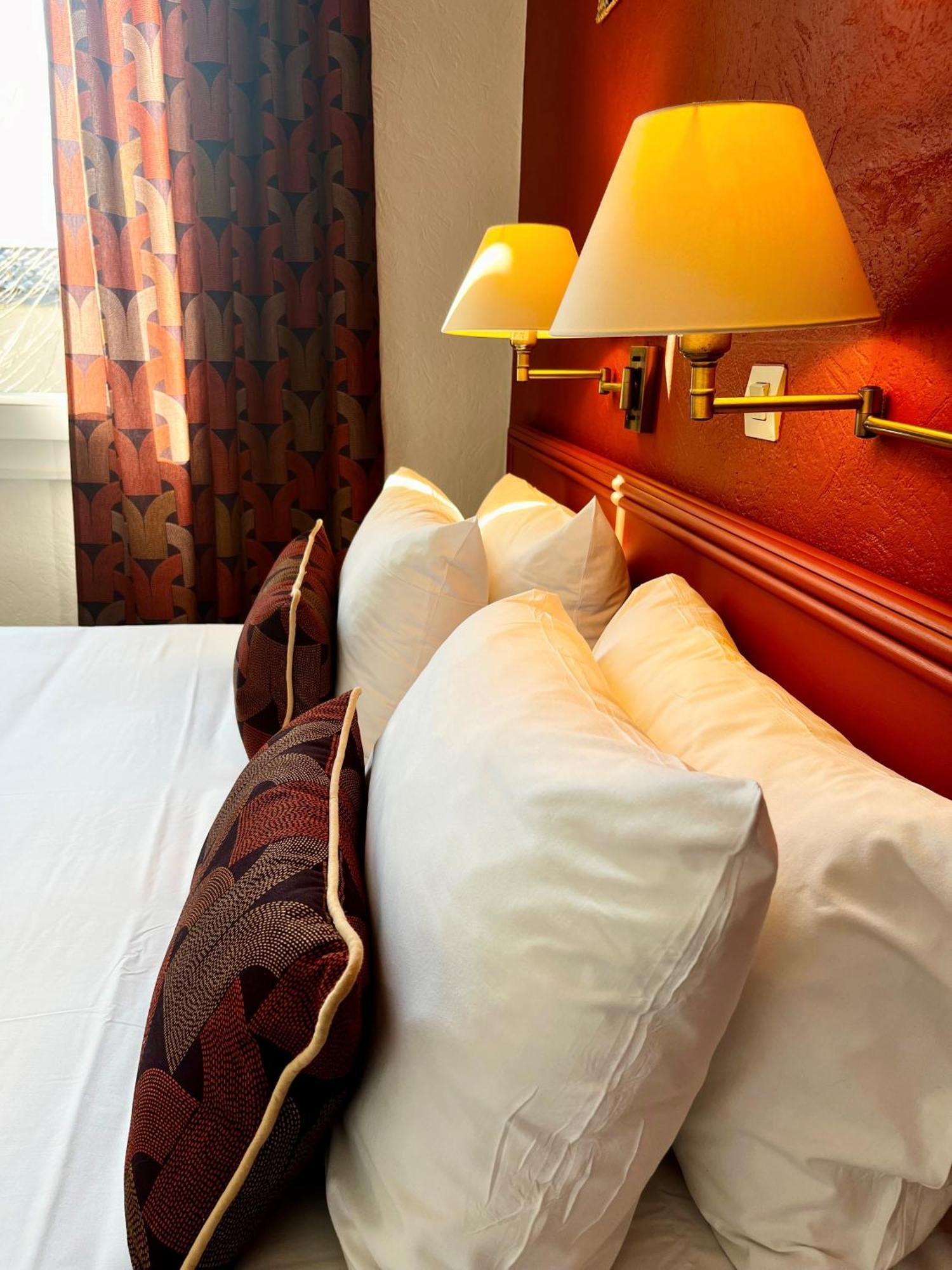 Cit'Hotel Le Louvre Orange Orange  Bagian luar foto